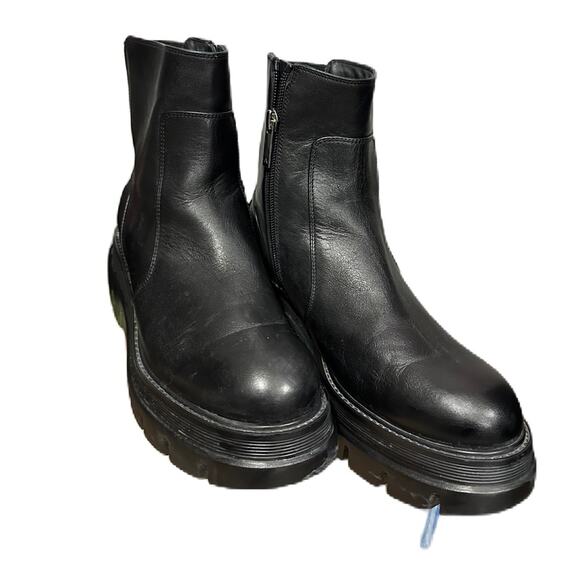 Aquatalia Skyler Black‎ Leather Water-Resistant Lug Sole Platform Boot Size 10 - Picture 5 of 12